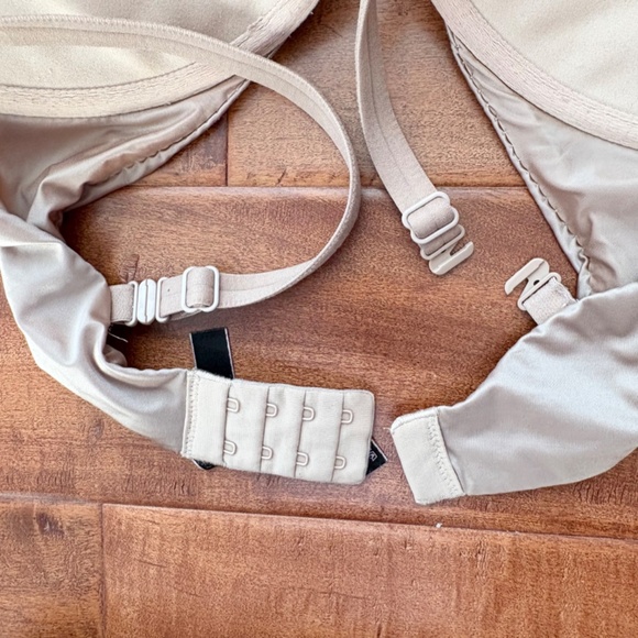 Victoria's Secret Very Sexy Push-Up Underwire Bra 34DDD Nude - Picture 8 of 9